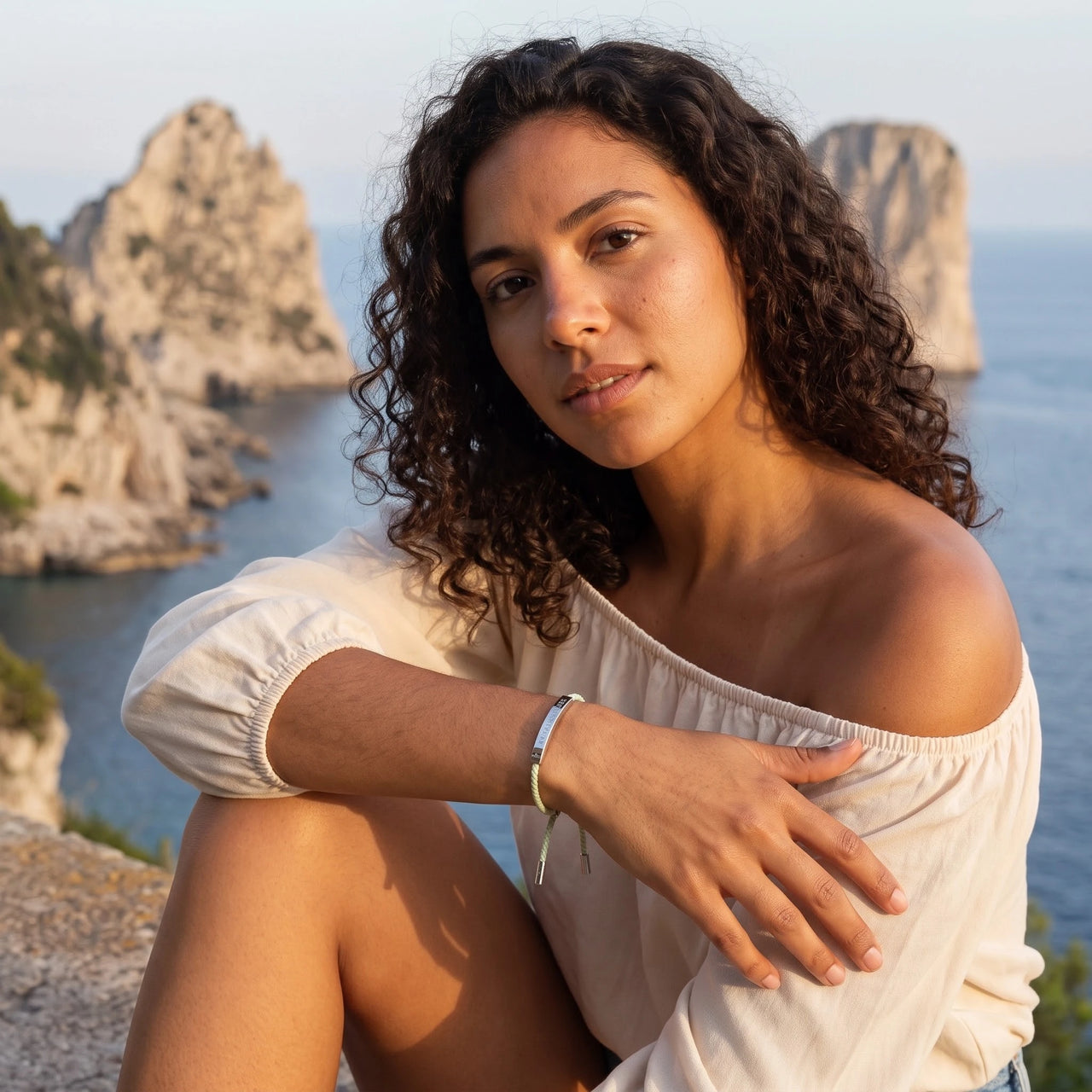 Engraved bracelet — worn on a getaway, silver | SKU: lanature-wg