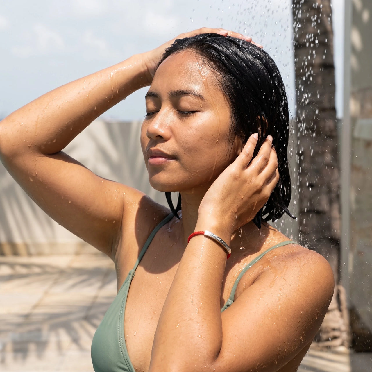 Braided bracelet — worn in the shower, waterproof, silver | SKU: lamour-wg