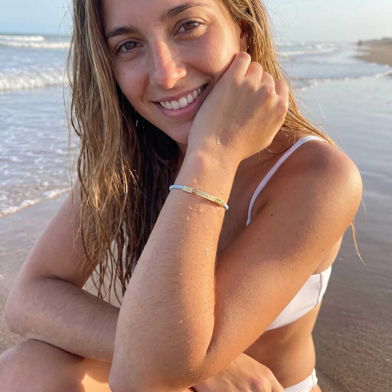 Light blue bracelet — worn in the water, waterproof, gold | SKU: leciel-g