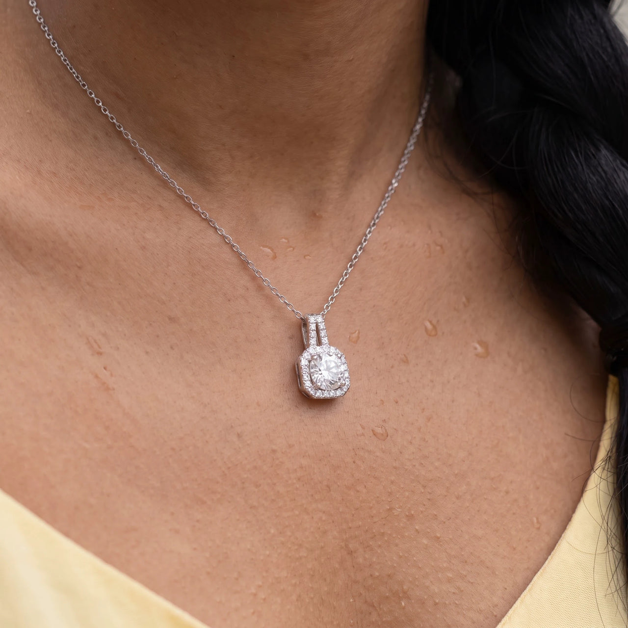 Square necklace — close-up of the details, silver | SKU: 505762